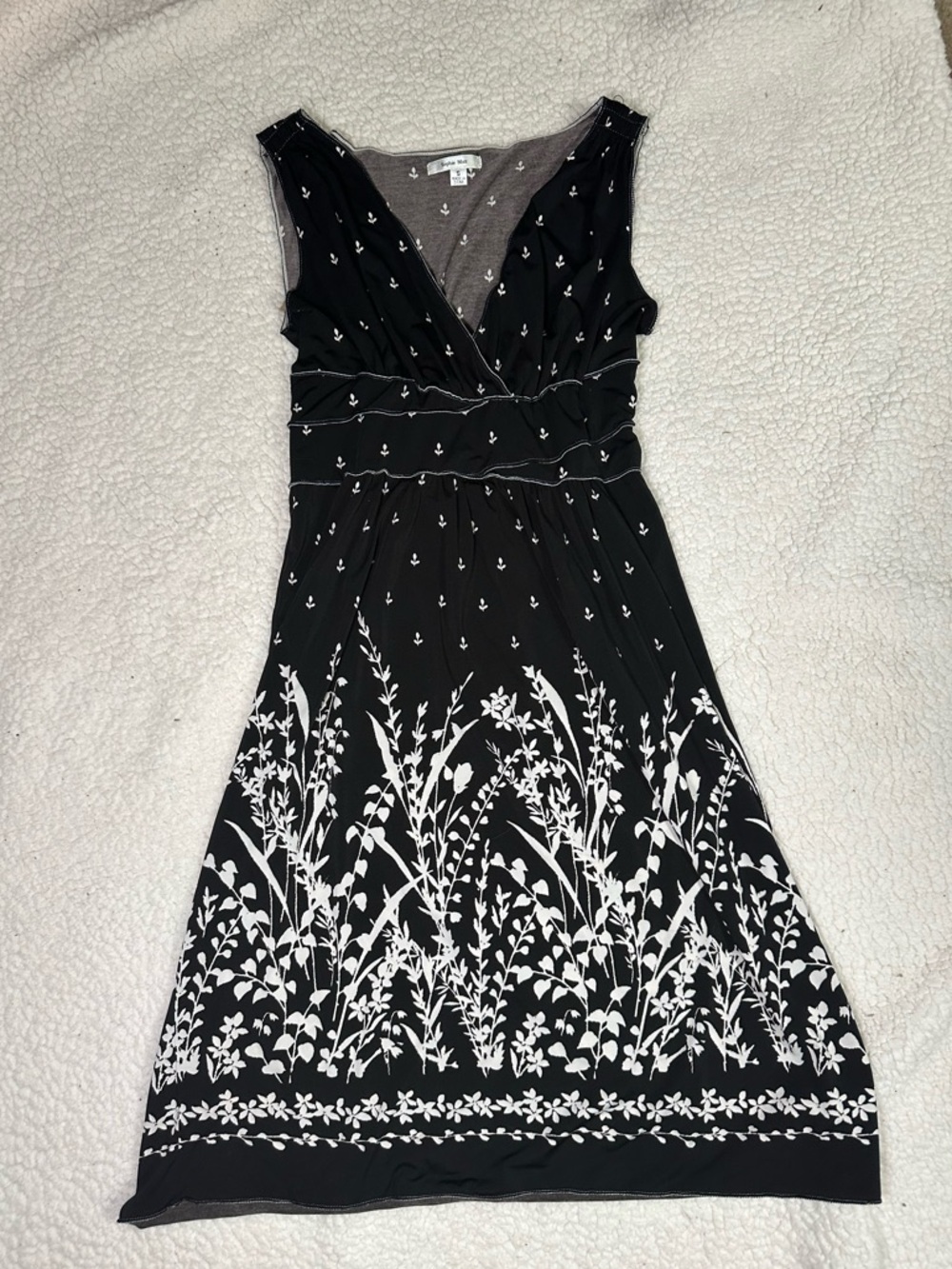 Sophie Max Black Dress with White Floral Border